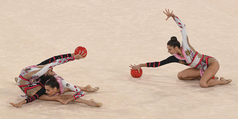 La nazionale femminile italiana di ginnastica ritmica alle Olimpiadi di Tokyo 2020 (ANSA / CIRO FUSCO)