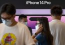 Apple ha detto di aspettarsi una fornitura ridotta di iPhone a causa delle restrizioni introdotte in Cina per il coronavirus