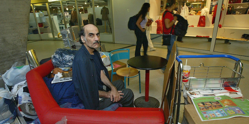 Mehran Karimi Nasseri, the Iranian man who lived for 18 years at Paris airport and inspired the movie “The Station”, has died.