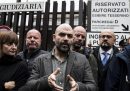 Saviano a processo per aver dato dei “bastardi” a Meloni e Salvini