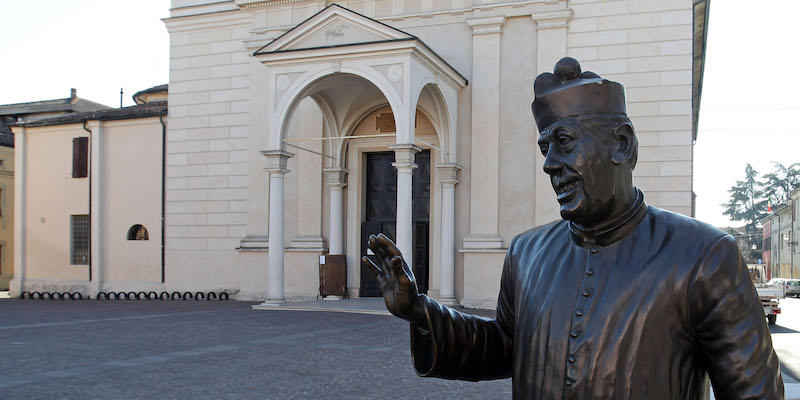 La chiesa parrocchiale di Brescello, famosa per essere la chiesa dei film di "Don Camillo". (ANSA/BARACCHI)