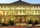 Un dipendente dell'Università Federico II di Napoli è stato messo agli arresti domiciliari con l'accusa di aver abusato sessualmente di sei studentesse