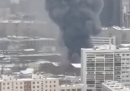 I video del grosso incendio nel centro di Mosca