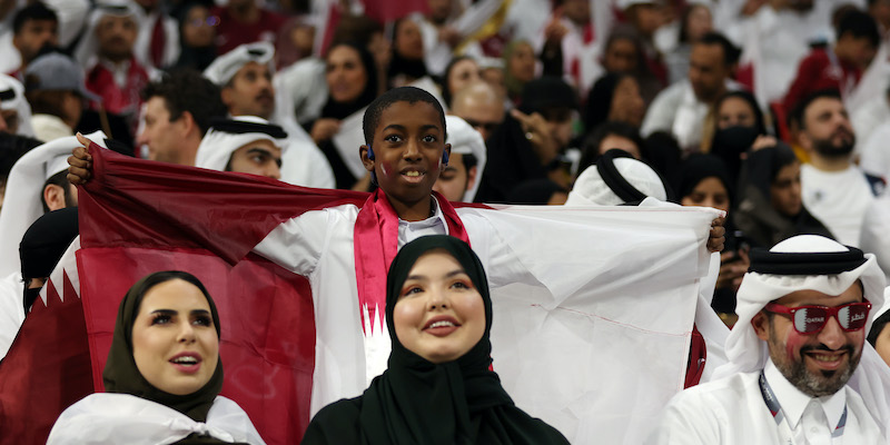 Tifosi del Qatar in attesa della partita inaugurale (Lars Baron/Getty Images)