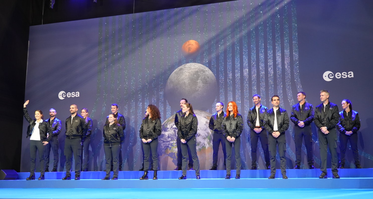 L’ESA ha selezionato 17 nuovi astronau …