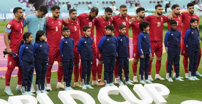 Il regime iraniano si è arrabbiato molto con i calciatori che non hanno cantato l'inno