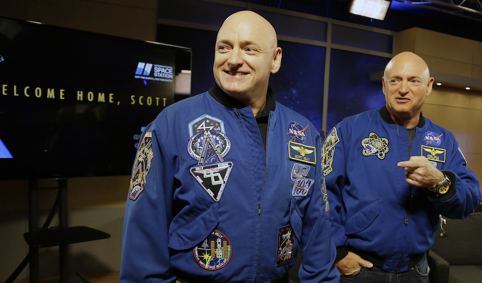 Scott Kelly, Mark Kelly