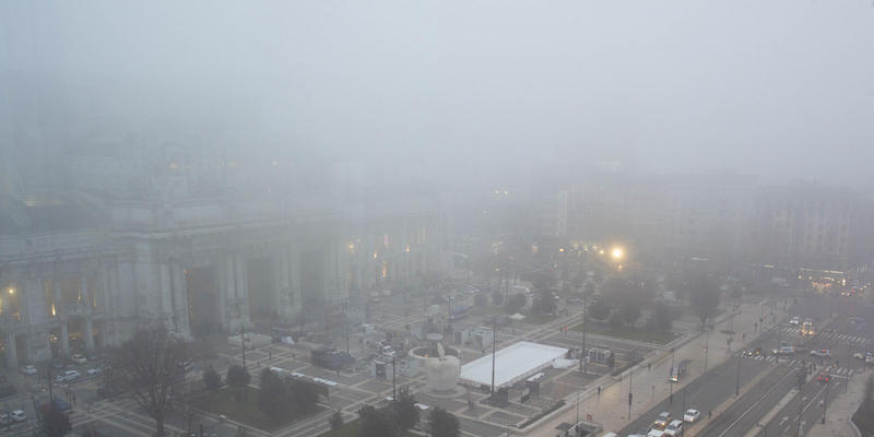 La nebbia a Milano, l'8 gennaio 2020 (ANSA / ANDREA FASANI)