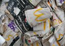 La Commissione Europea vuole ridurre l'uso di imballaggi usa e getta