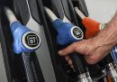 Da oggi i prezzi di benzina e gasolio saliranno di 12,2 centesimi al litro e quelli del GPL di 2,3