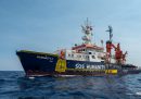 I 261 migranti soccorsi dalla nave Humanity 1 sbarcheranno nel porto di Bari