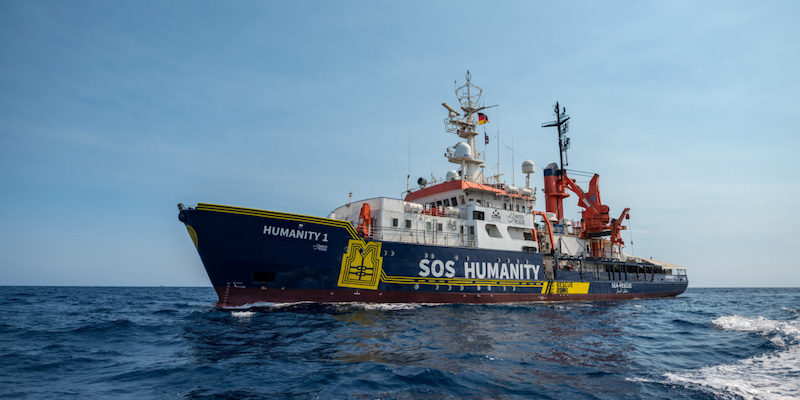 I 261 migranti soccorsi dalla nave Humanity 1 sbarcheranno nel porto di Bari