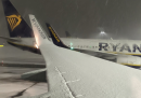 L'aeroporto di Stansted, a Londra, ha sospeso tutti i voli a causa della neve