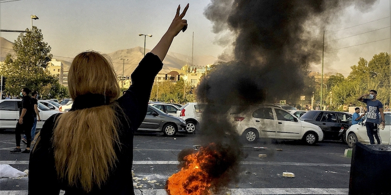Un'immagine delle proteste in Iran (AP Photo/Middle East Images, File)