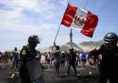 Un giudice peruviano ha stabilito che l'ex presidente Pedro Castillo resterà in custodia cautelare per 18 mesi