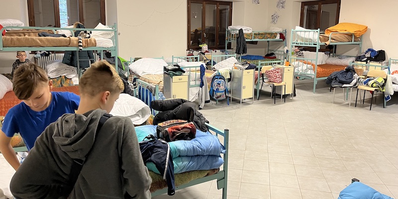 Una camerata della casa Stella Mattutina che ospita i 90 minori ucraini (foto Il Post)