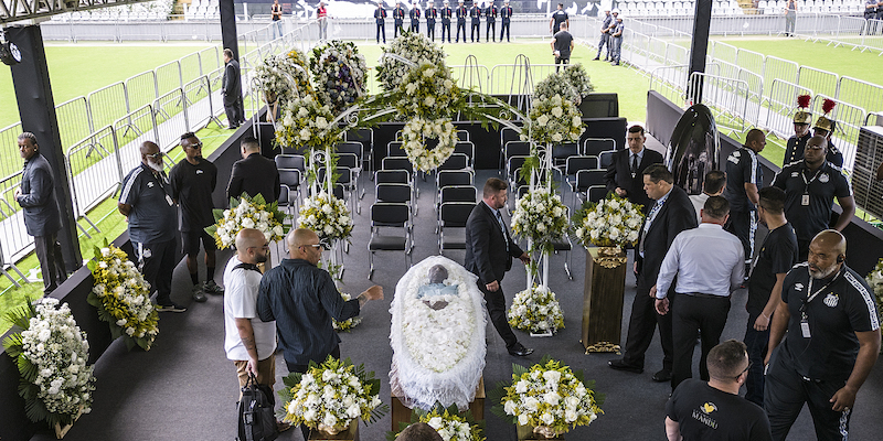 La tomba di Pelé nel cimitero verticale sarà un'attrazione turistica di Santos