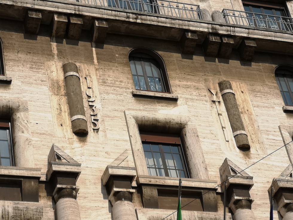 Il mondo è pieno di fasci littori