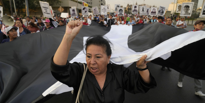 Manifestazione contro la nuova presidente Dina Boluarte, Lima, Perù, 12 gennaio 2023 (AP Photo/Martin Mejia)