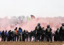 Ci sono stati scontri tra manifestanti e polizia alla miniera di carbone di Lützerath, in Germania