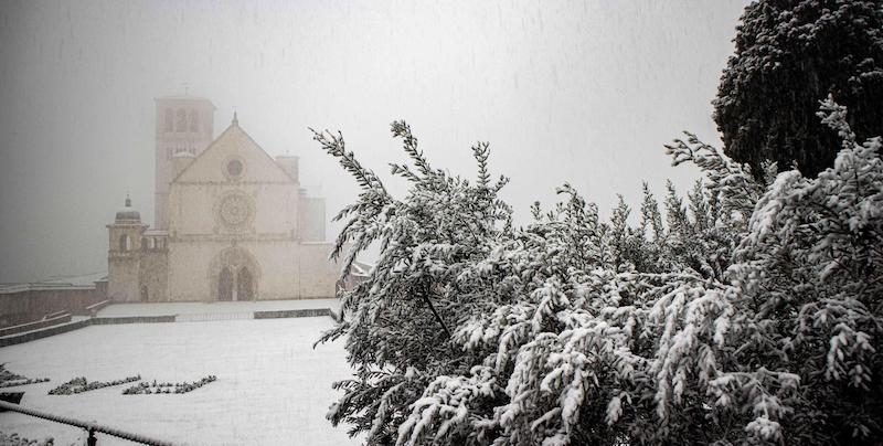 La Basilica di San Francesco ad Assisi (TWITTER/SAN FRANCESCO ASSISI/ANSA)