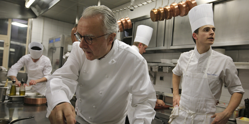 Alain Ducasse, noto chef e imprenditore monegasco (AP Photo/Lionel Cironneau)
