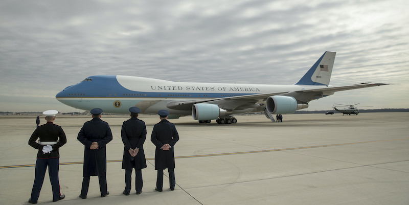 L'Air Force One, il nome dell'aereo su cui viaggia il presidente degli Stati Uniti: dal 1990 il modello usato è il Boeing 747 (AP Photo/Andrew Harnik, File)