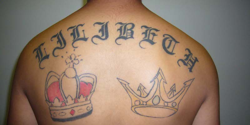 Il tatuaggio di un membro di una gang latina di minorenni arrestato a Genova (LUCA ZENNARO/ ANSA)