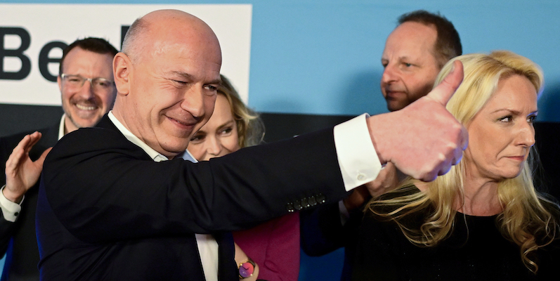 Kai Wegner festeggia i risultati delle elezioni, Berlino, 12 febbraio 2023 (Fabian Sommer/dpa via AP)