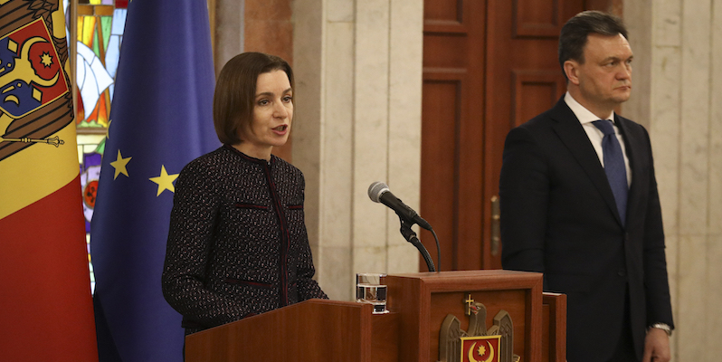La presidente Maia Sandu con il primo ministro incaricato Dorin Recean (AP Photo/Aurel Obreja)