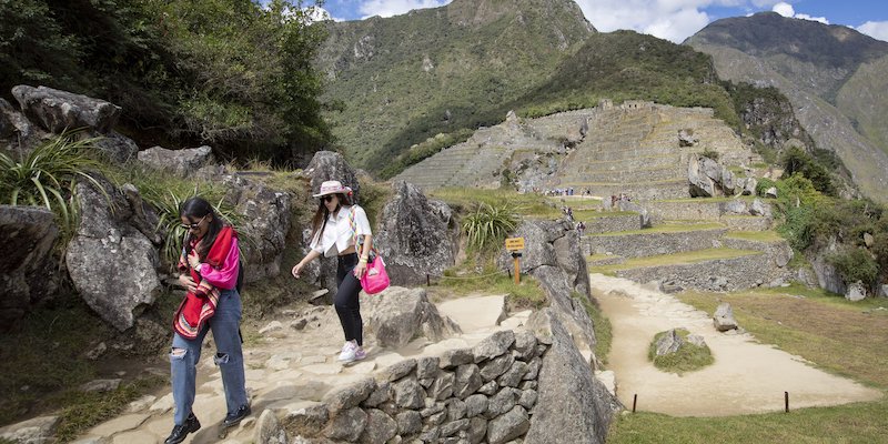 Due turiste a Machu Picchu
