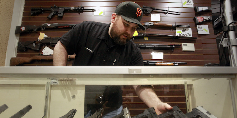 Un negozio di armi negli Stati Uniti (Michael Macor/San Francisco Chronicle via AP)