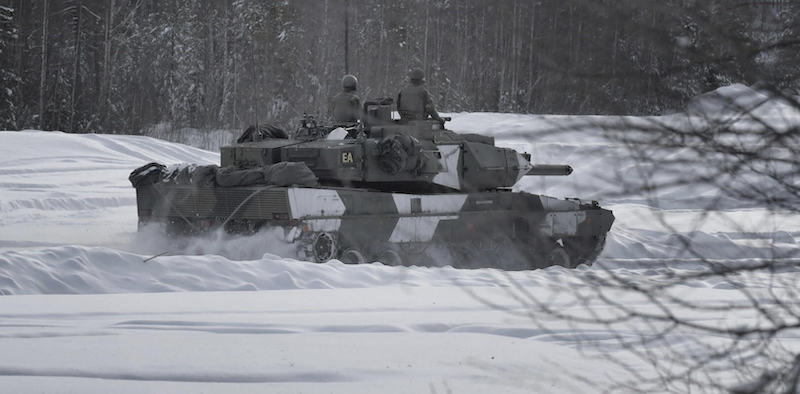 Un carro armato Leopard. (Andreas Sjolin/TT News Agency via AP)