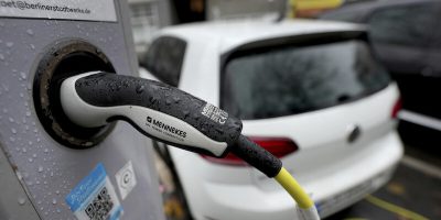 Perché l'Italia è contraria al divieto di vendita di auto a benzina e diesel dal 2035