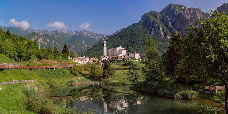 Una veduta di Laghi (Comune di Laghi/Facebook)