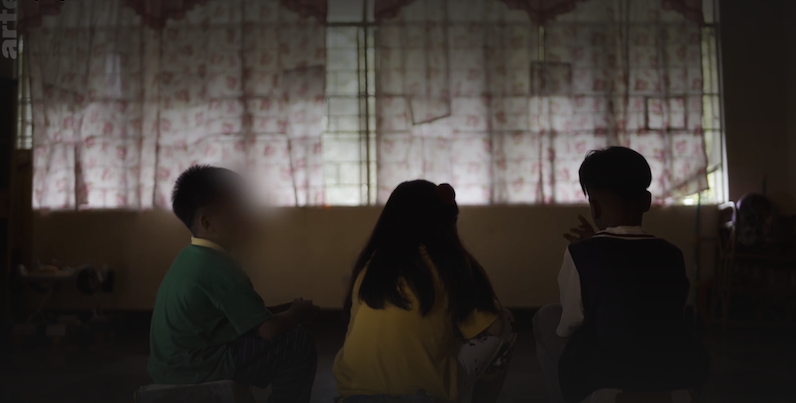 Immagine dal reportage di ARTE "Philippines : viols d’enfants en ligne, l’enfer derrière l’écran"