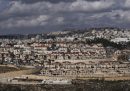 Il parlamento israeliano ha votato un emendamento che permetterà ai cittadini israeliani di tornare a vivere in quattro insediamenti della Cisgiordania evacuati nel 2005
