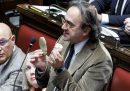 Il video del deputato Angelo Bonelli alla Camera con i sassi dell'Adige in secca
