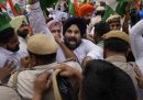 La fuga del leader indipendentista sikh che sta bloccando un'intera regione dell'India