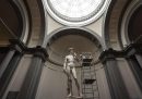 La storia della preside costretta a dimettersi per aver mostrato foto del David di Michelangelo