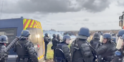 In Francia ci sono stati scontri tra la polizia e manifestanti
