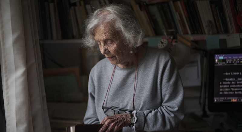 Elena Poniatowska a los 90 años
