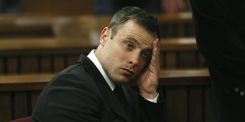 Oscar Pistorius durante un processo nel 2014 (Alon Skuy/Pool Photo via AP, file)