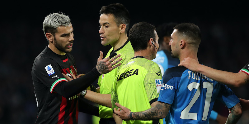 Theo Hernandez e Matteo Politano in Napoli-Milan (Francesco Pecoraro/Getty Images)