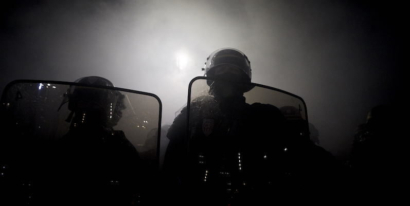 Polizia in Place de la Bastille, Parigi, 28 novembre 2020 (Kiran Ridley/Getty Images)