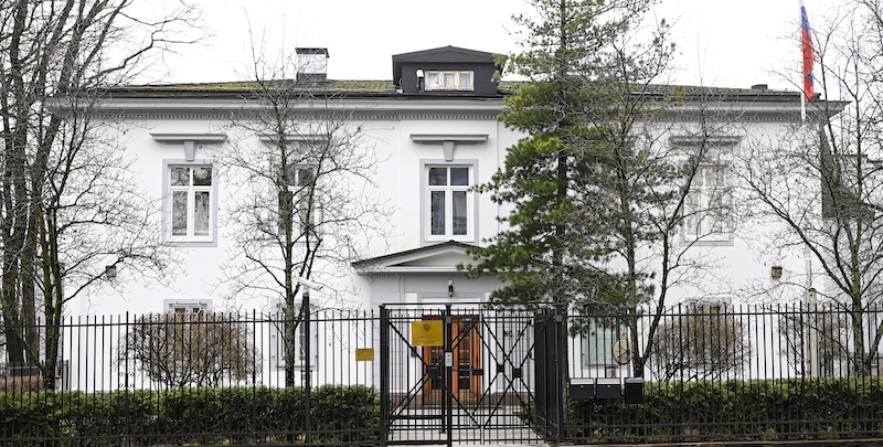 La sede dell'ambasciata russa a Oslo (Annika Byrde/NTB Scanpix via AP)