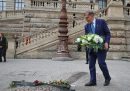 La visita di La Russa al monumento a Jan Palach il 25 aprile