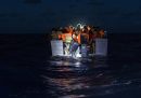 Almeno 55 persone migranti sono morte in un naufragio al largo della Libia