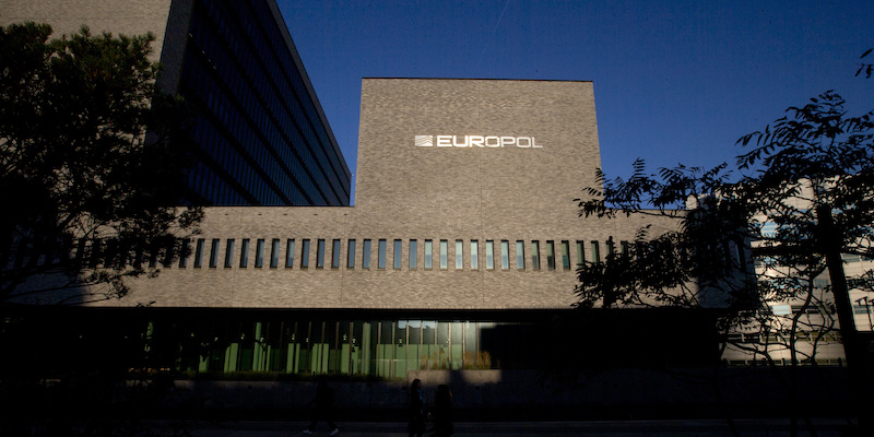 Sono state arrestate quasi 300 persone in una grossa operazione dell'Europol contro la compravendita di droga sul cosiddetto dark web