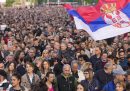Le grosse proteste contro la violenza da armi da fuoco in Serbia